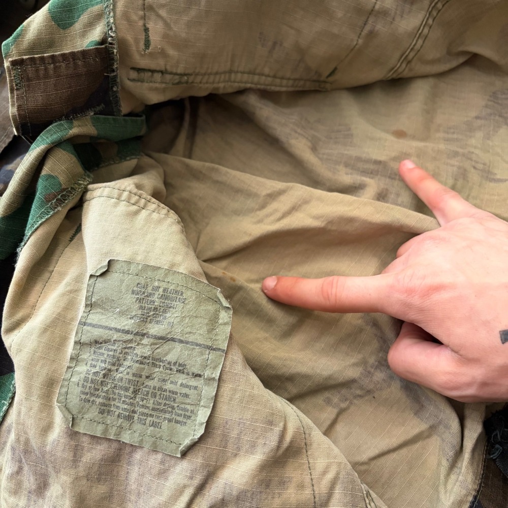 Vintage US Military Woodland Camo BDU Jacket with Combat Patches S-XS Adjustable - Picture 6 of 10